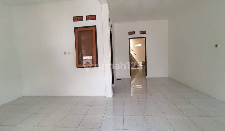 Rumah Bagus Unfurnished SHM di Taman Rahayu , Bandung 1