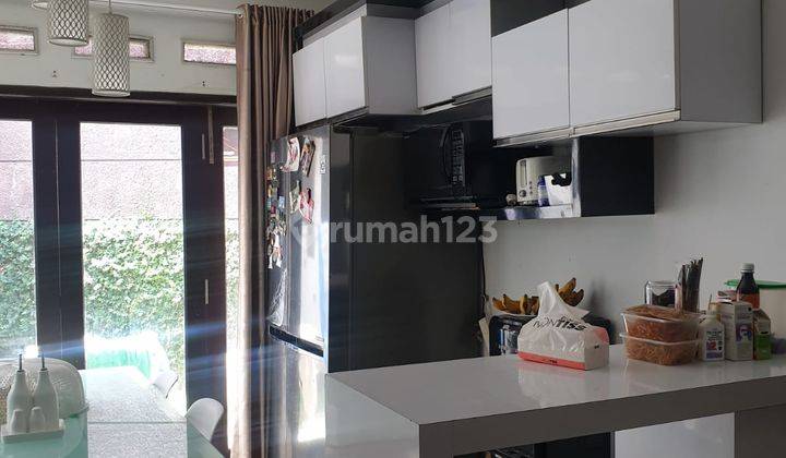 Dijual Rumah Pusat Kota di Ciateul Tengah 1