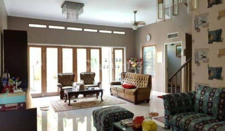 Dijual Rumah Luxury Semi Furnish di Buah Batu Regency 1