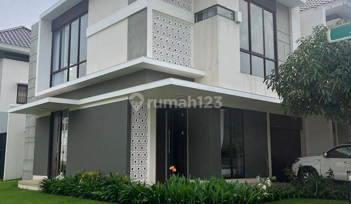 Disewakan Rumah Baru Posisi Hoek di Summarecon Cluster Btari 1