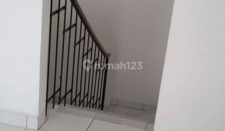 Rumah 2 Lantai Bagus Unfurnished SHM di Istana Sudirman , Bandung 2