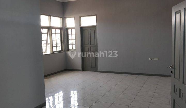 Rumah 2 Lantai Bagus Unfurnished SHM di Sumber Sari, Bandung 2