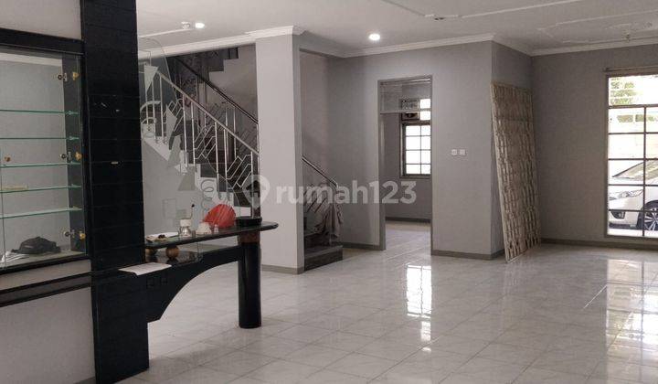 Rumah 2 Lantai Bagus Unfurnished SHM di Sumber Sari, Bandung 1