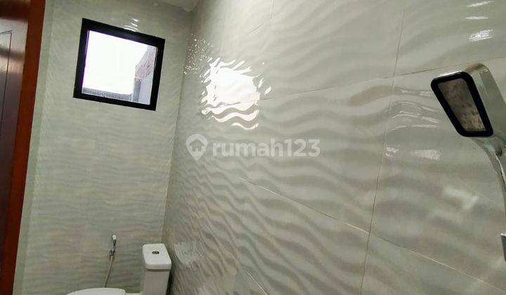 Rumah 2 Lantai Bagus Unfurnished SHM di Arcamanik, Bandung 2