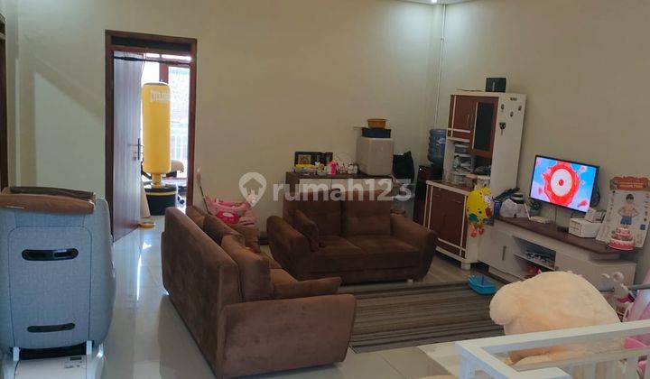 Rumah 2 Lantai Bagus Unfurnished SHM di Sayap Turangga  1