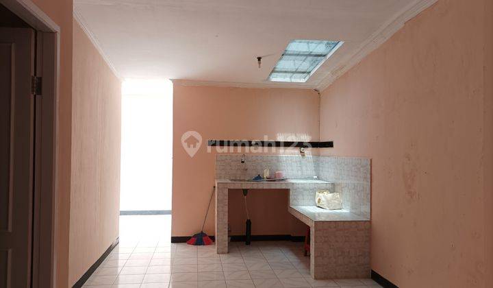 Rumah Bagus Unfurnished SHM di Setraduta, Bandung 1