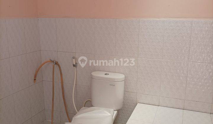 Rumah Bagus Unfurnished SHM di Setraduta, Bandung 2