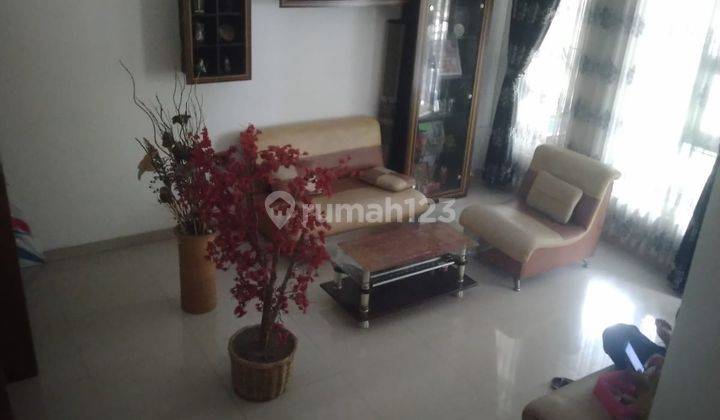 Rumah 2 Lantai Bagus Unfurnished SHM di Kolonel Masturi, Cimahi 1