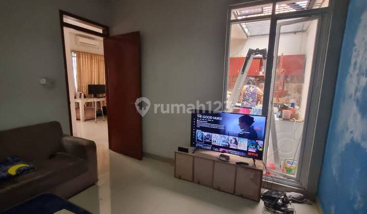 Rumah Bagus Unfurnished SHM di Jalan Suryani, Bandung 2