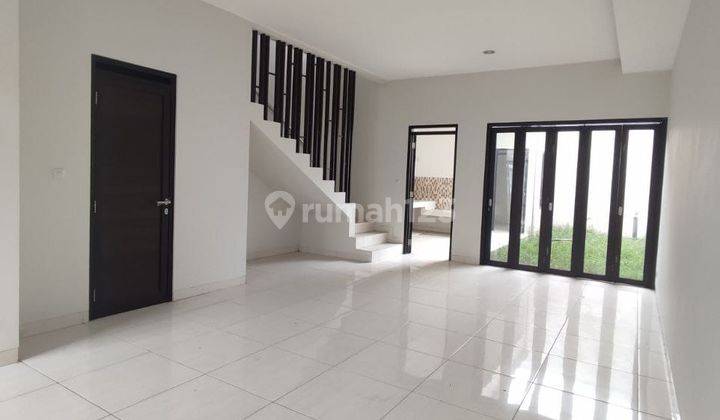 Rumah Bagus Unfurnished SHM Cicendo, Bandung 1