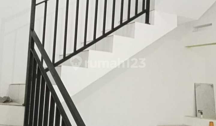 Rumah MURAH Bagus Unfurnished SHM di Pinus Regency 2