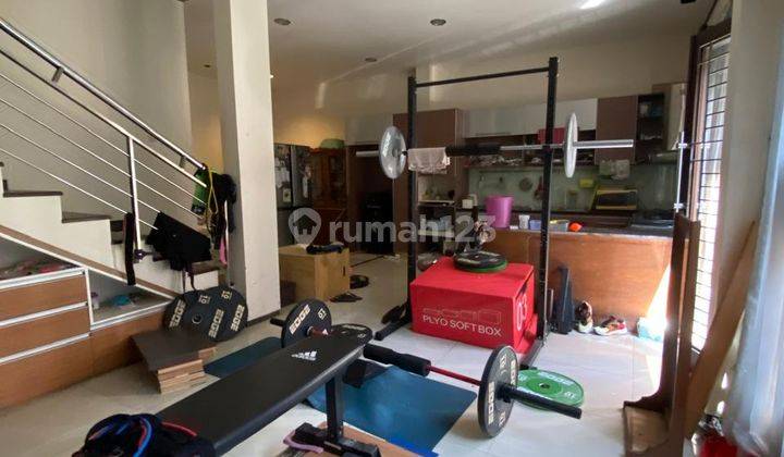 Rumah 2 Lantai Bagus Unfurnished SHM di Gunung Rahayu , Bandung 1