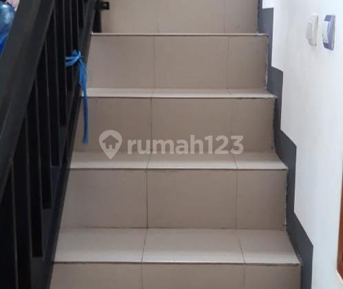 Selling Mrs. House 2 Floors Comfortable SHM in Margahayu Raya 2