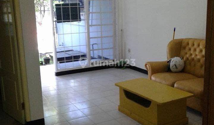 Rumah 2 Lantai Bagus Unfurnished SHM di Jalan Kembar Mas, Bandung 1