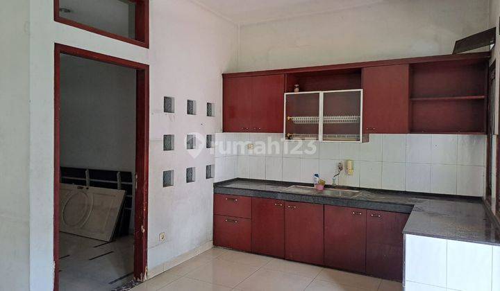 Rumah 2 Lantai Bagus Unfurnished SHM di Batununggal Indah 2