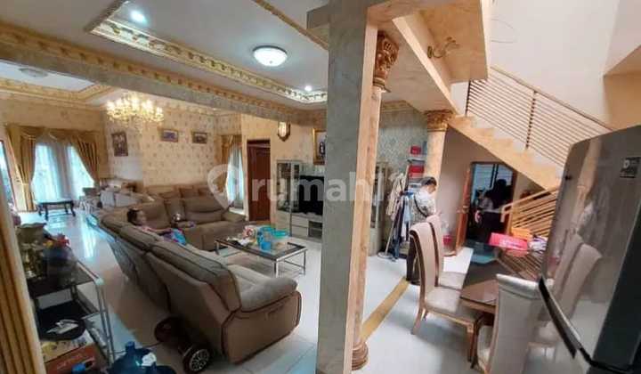 Rumah Bagus Semi Furnished SHM di Setra Dago Antapani Bandung