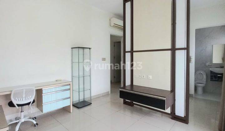 Rumah 2 Lantai Bagus Semi Furnished SHM di Summarecon Bandung 1