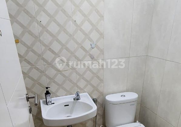 TURUN HARGA Rumah Bagus Unfurnished SHM Taman Kopo Indah, Bandung 2