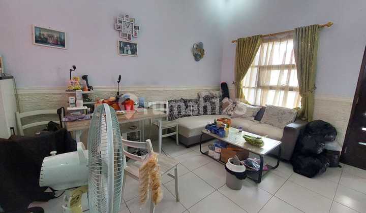 Affordable Comfortable House with SHM, Ready to Occupy, Well-Maintained in Sariwangi, Bandung