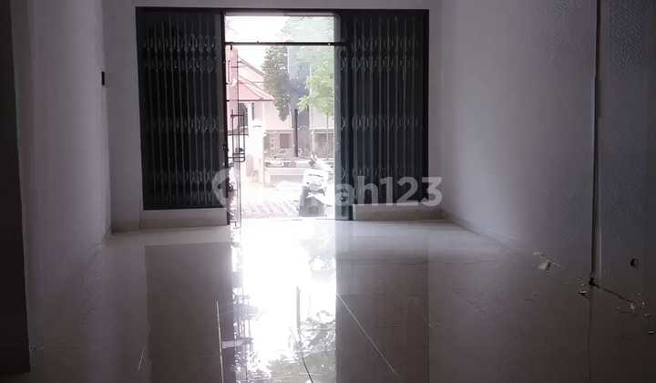 Ruko Bagus 178 m2 New SHM Renovated Jl Belitung Bandung City 2