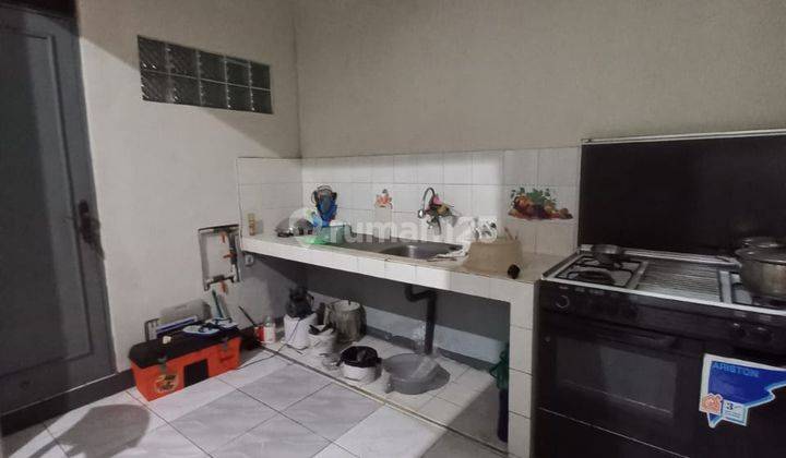 Rumah 2 Lantai Bagus Unfurnished SHM di Sayap Ciateul, Bandung 2