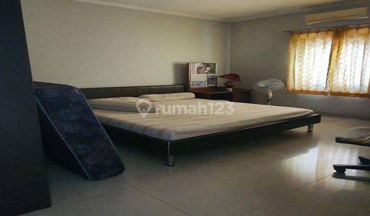 Rumah 2 Lantai Bagus Unfurnished SHM di Batununggal Mulia  2