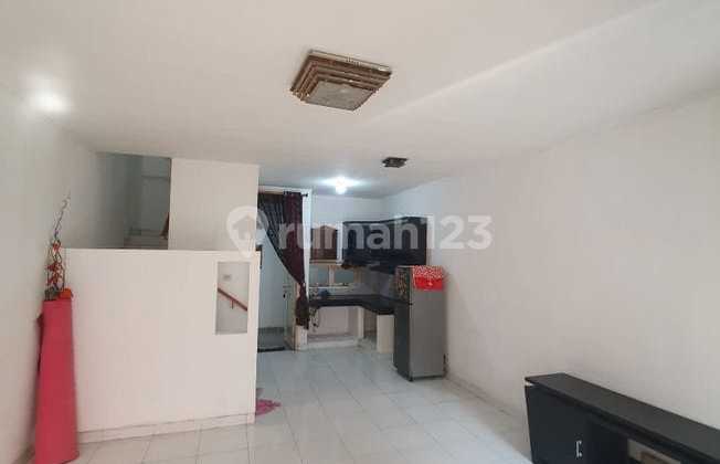 Rumah Bagus Semi Furnished SHM Komp Istana Regency Sudirman 2