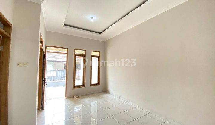 Rumah Bagus Unfurnished SHM di Taman Cibaduyut Indah, Bandung 1