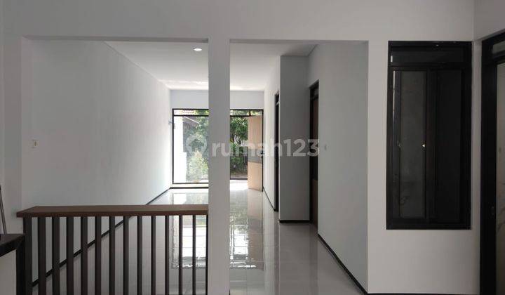 Rumah Baru Unfurnished SHM di Taman Kopo Indah, Bandung 1