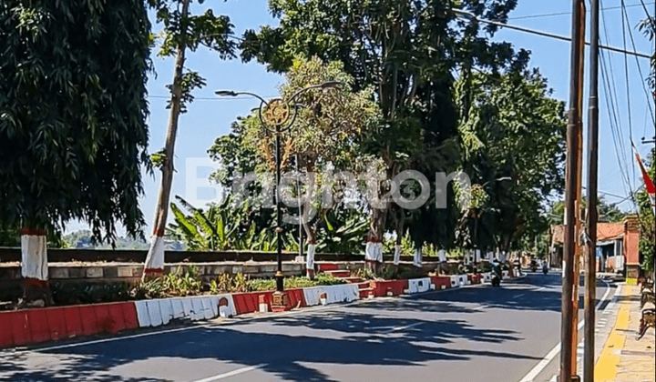 RUMAH HITUNG TANAH ZONA PERDAGANGAN LOKASI NOL JALAN NASIONAL 2