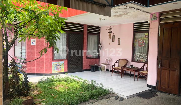 Ready-to-Occupy House in Premium Location, Tenggilis Mejoyo Area, Ubaya 2