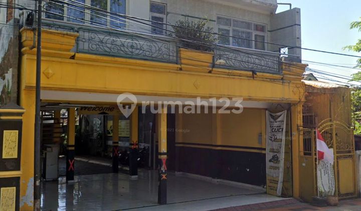 HOUSE AND CARWASH BUSINESS STRATEGICALLY LOCATED IN THE CENTER OF BANYUWANGI 1