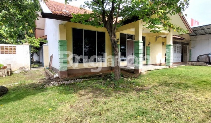 RUMAH SECOND AREA KOMERSIAL MERR DEKAT UPN, RS UBAYA, TENGGILIS