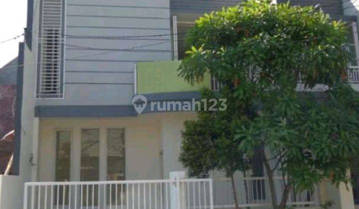 RUMAH 2 LANTAI SIAP HUNI DI JALAN UTAMA MULYOSARI PRIMA 2