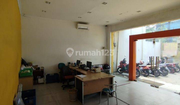 Dijual Cepat Bangunan Kantor di Jalan Raya Bekasi