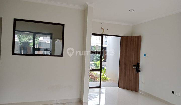 Di Sewakan Rumah Cantik 2 Lantai Siap Huni Di Grand Wisata 2