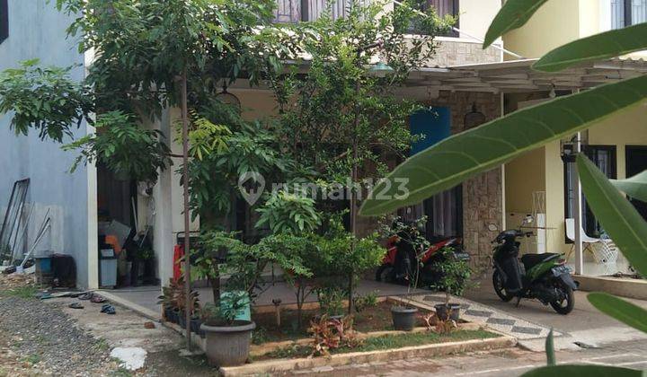 Di Jual rumah 2 lantai langsung huni di mustikajaya bekasi kota  1