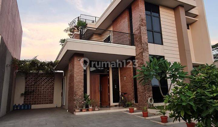 Di Jual Rumah Cantik Dua Lantai Langsung Huni Di Grand Wisata  1