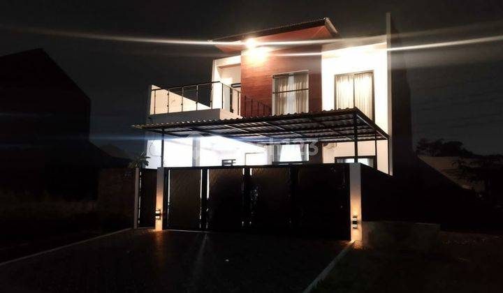 Di jual Rumah cantik langsung huni di Grand Wisata  2