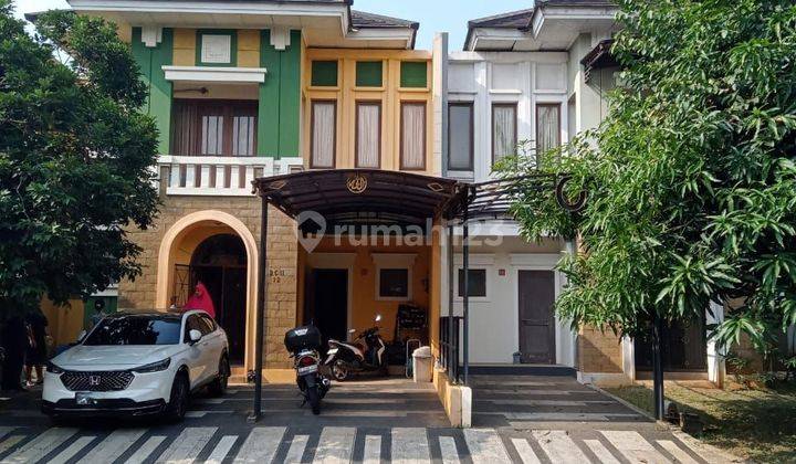 Di jual rumah cantik di di River Town Grand wisata 1