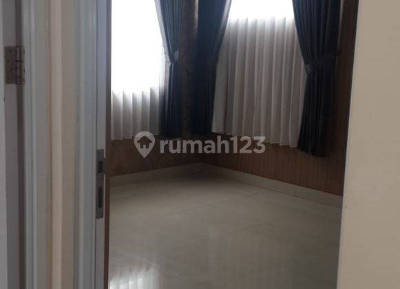 Di jual rumah siap huni di di Cherry Ville Grand wisata 2