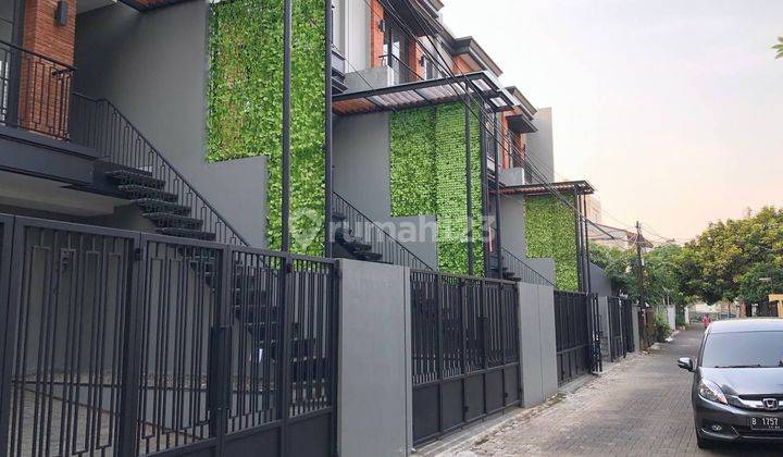 Townhouse strategis Jl Cilandak VI 2