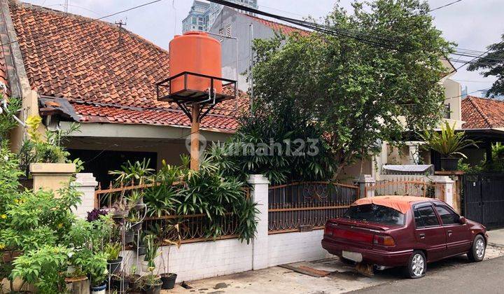 Rumah Lama Dekat Perkantoran Kuningan Sudirman 1