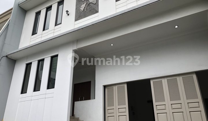 Jl. Terusan Hang Lekir 1, Kebayoran Baru - Strategic House Ready to Occupy