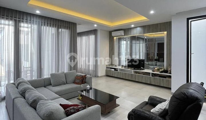 Rumah Modern Minimalis Siap Huni di Jl. Semarang Menteng