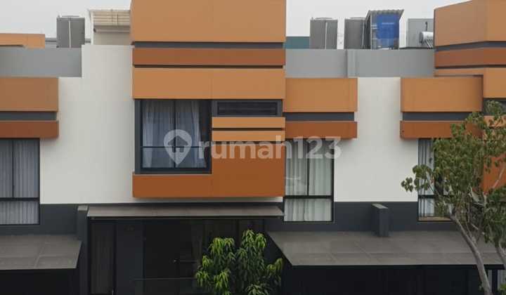 Rumah Serpong Area, Mozart Blok 3, Tangerang,bagus,pool ,komp Tenang Dan Aman,cocok Untuk Keluarga Muda Rumah Serpong Area, Mozart Blok 3, Tangerang,bagus,pool ,komp Tenang Dan Aman,cocok Untuk Keluarga Muda