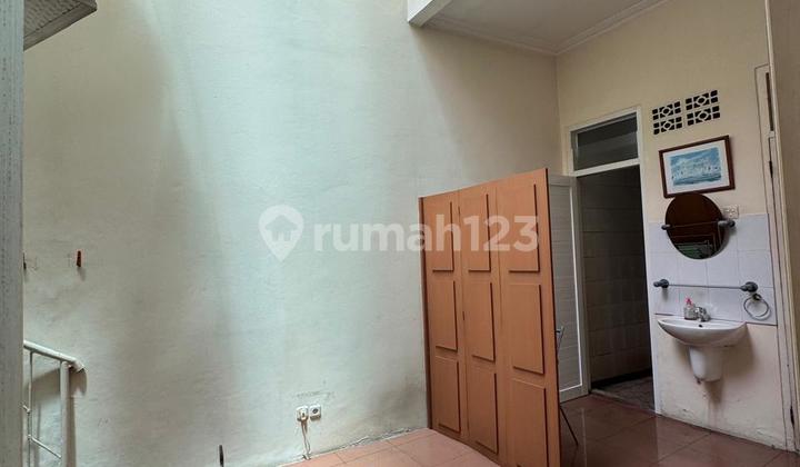 Ready-to-Occupy House on Jl. Palma, Tomang 2