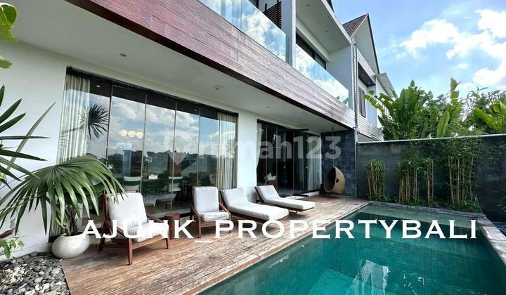 Vila Modern Tropis Dgn View Sawah Lingkungan One Gate, Cemagi 2