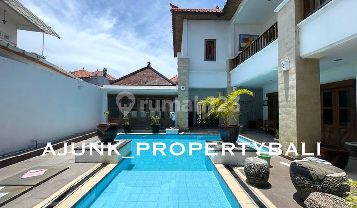 Rumah Modern Tropis Semi Vila, Lingkungan One Gate System, Sanur