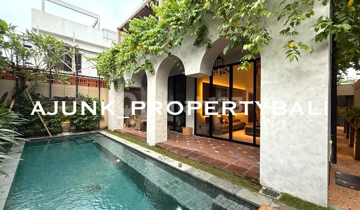 Vila Modern Semi Indutrial, Area Premium Oberoi - Seminyak